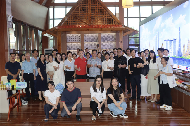 中马合资公司举办中马文化交流活动